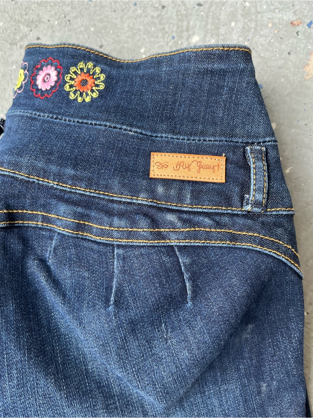 High-Rise Dark Blue Jay Guev! Stretch Jeans for Women - Picture 6 of 8